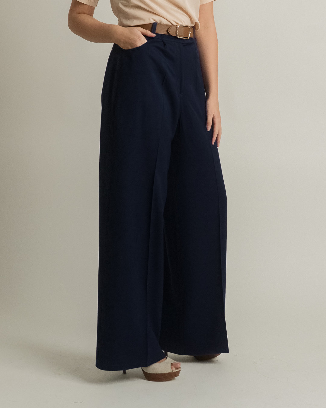 The Grande Tour 'Wide Leg' Trouser